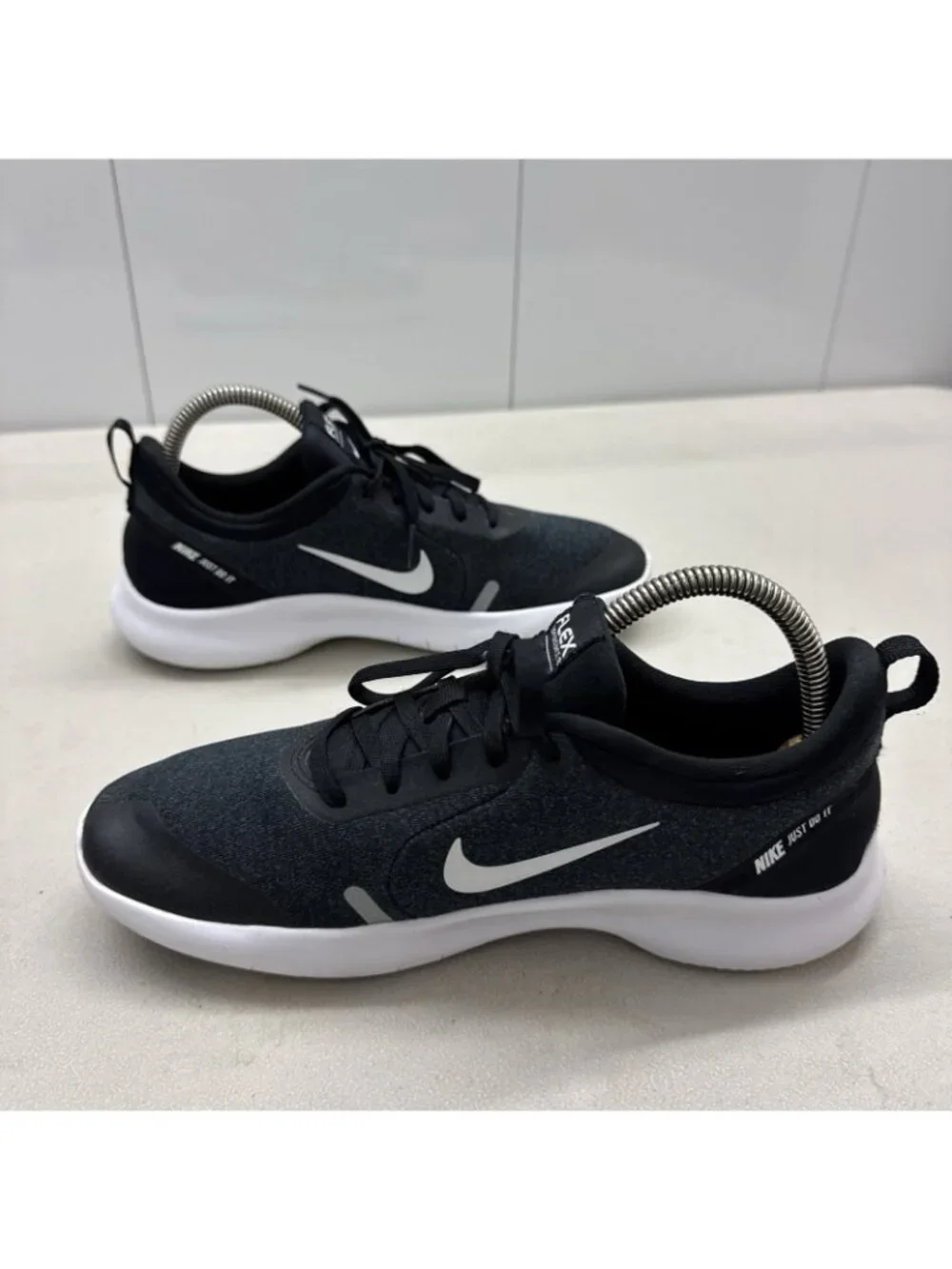 Nike Womens Flex Experience RN 8 AJ5908-013 Gray Black Running Shoes Size 8.5